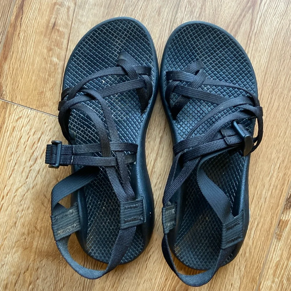 Chacos - Picture 1 of 4